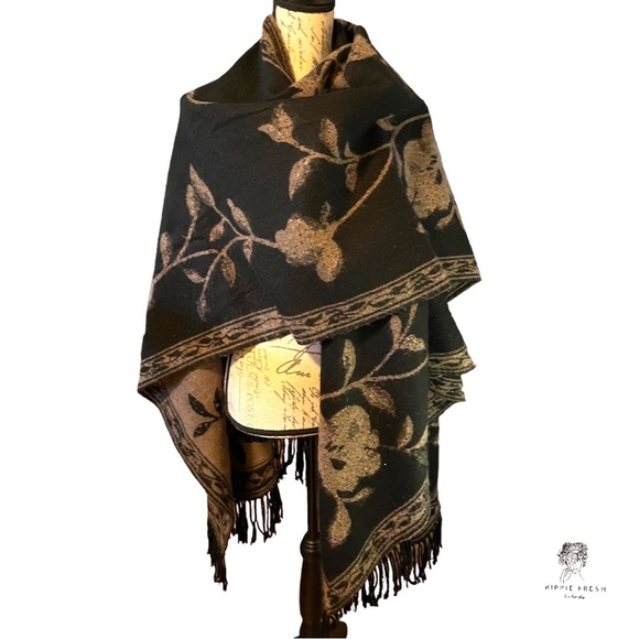 Reversible Black & Tan Poncho Wrap OS - Picture 2 of 5